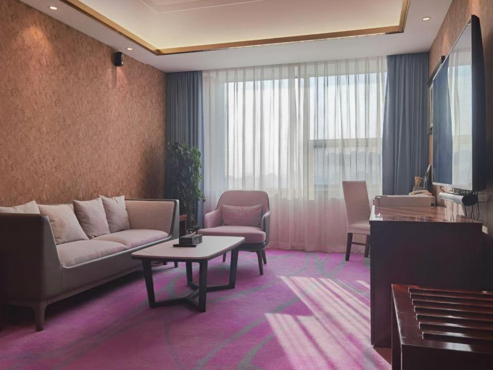 Beijing Jingyi Hotel Exterior photo