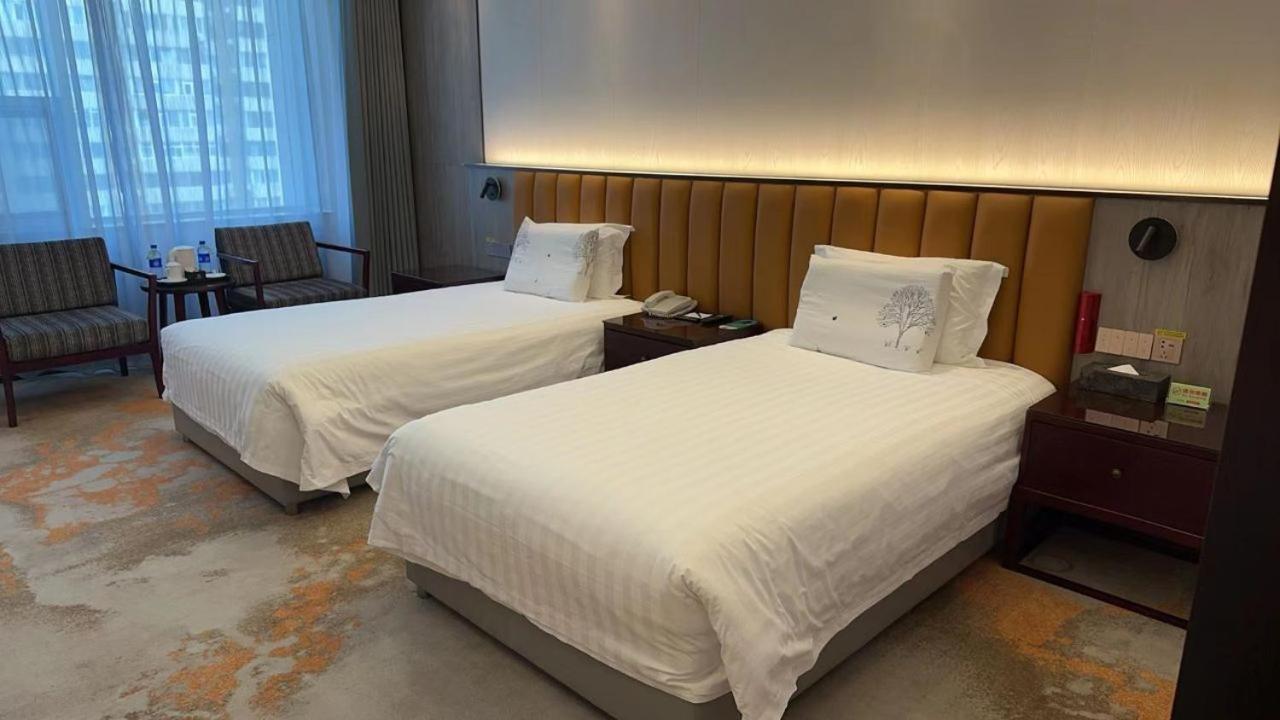 Beijing Jingyi Hotel Exterior photo