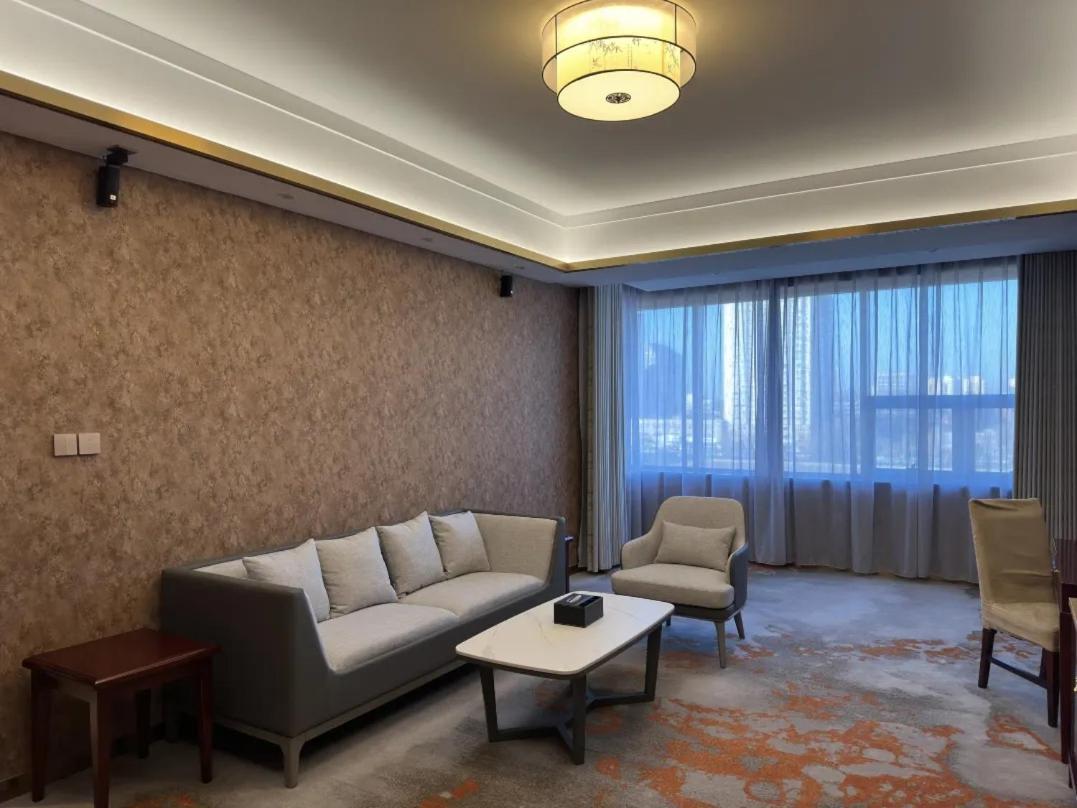Beijing Jingyi Hotel Exterior photo